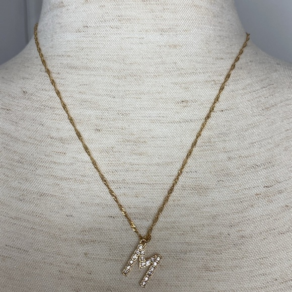 “M” pendant necklace - Picture 2 of 3